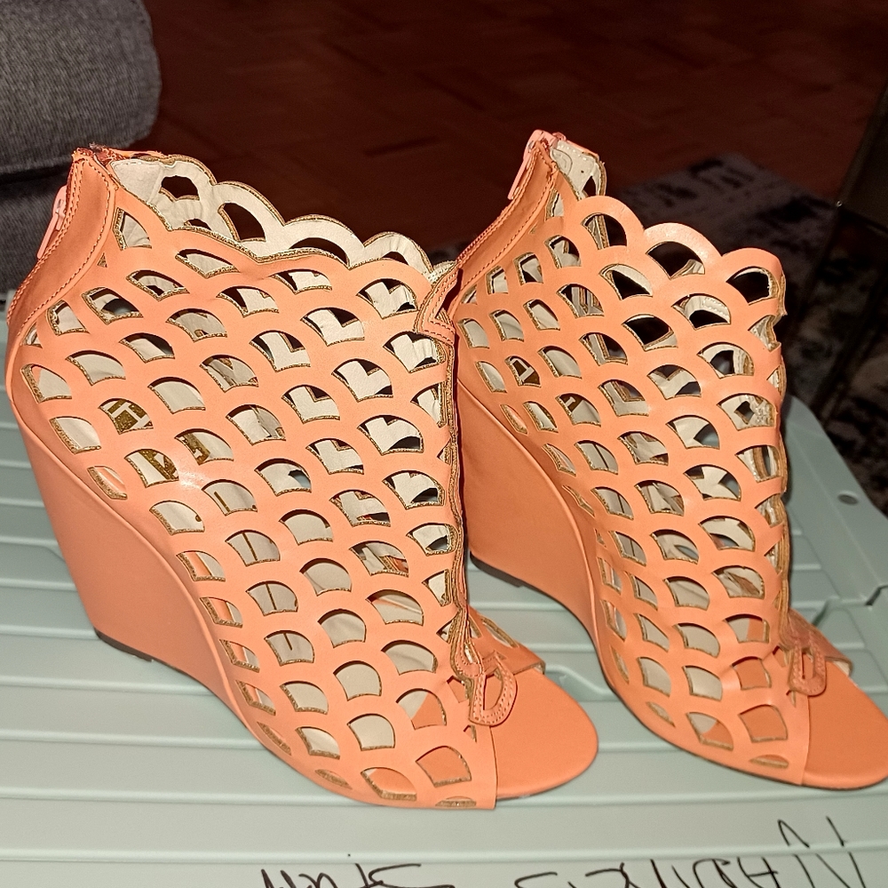 Shoes - Picture 2 of 2